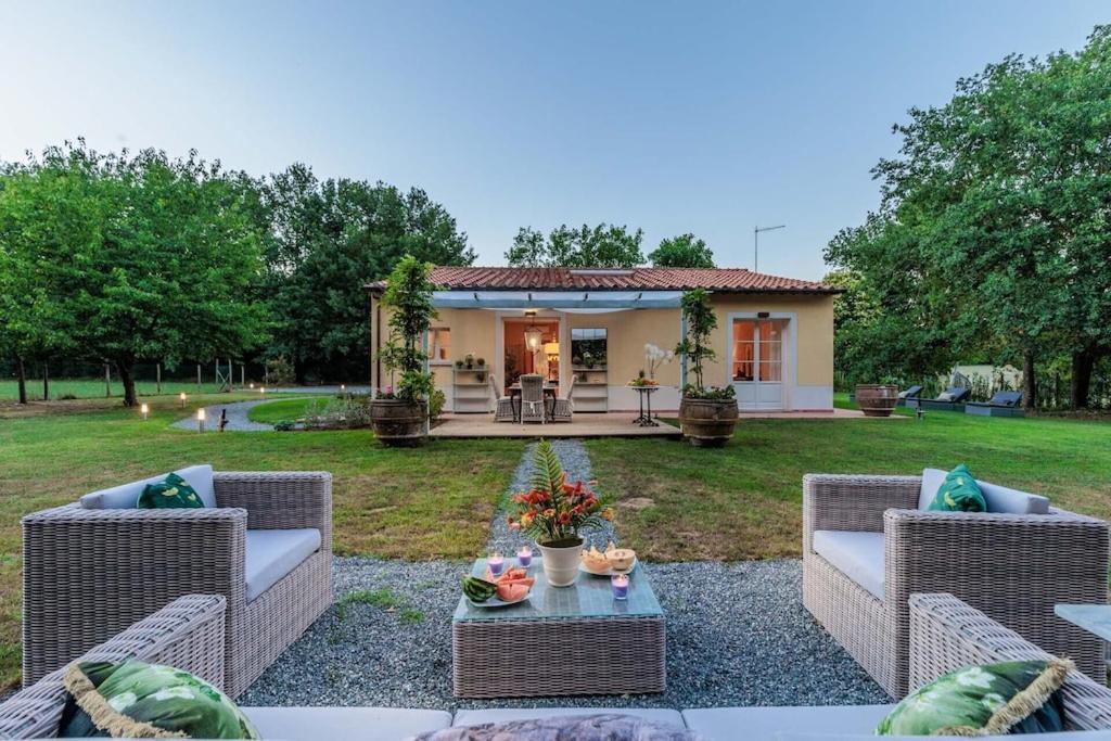 Villa Bassotta, A Charming Cottage Lucca Exterior foto